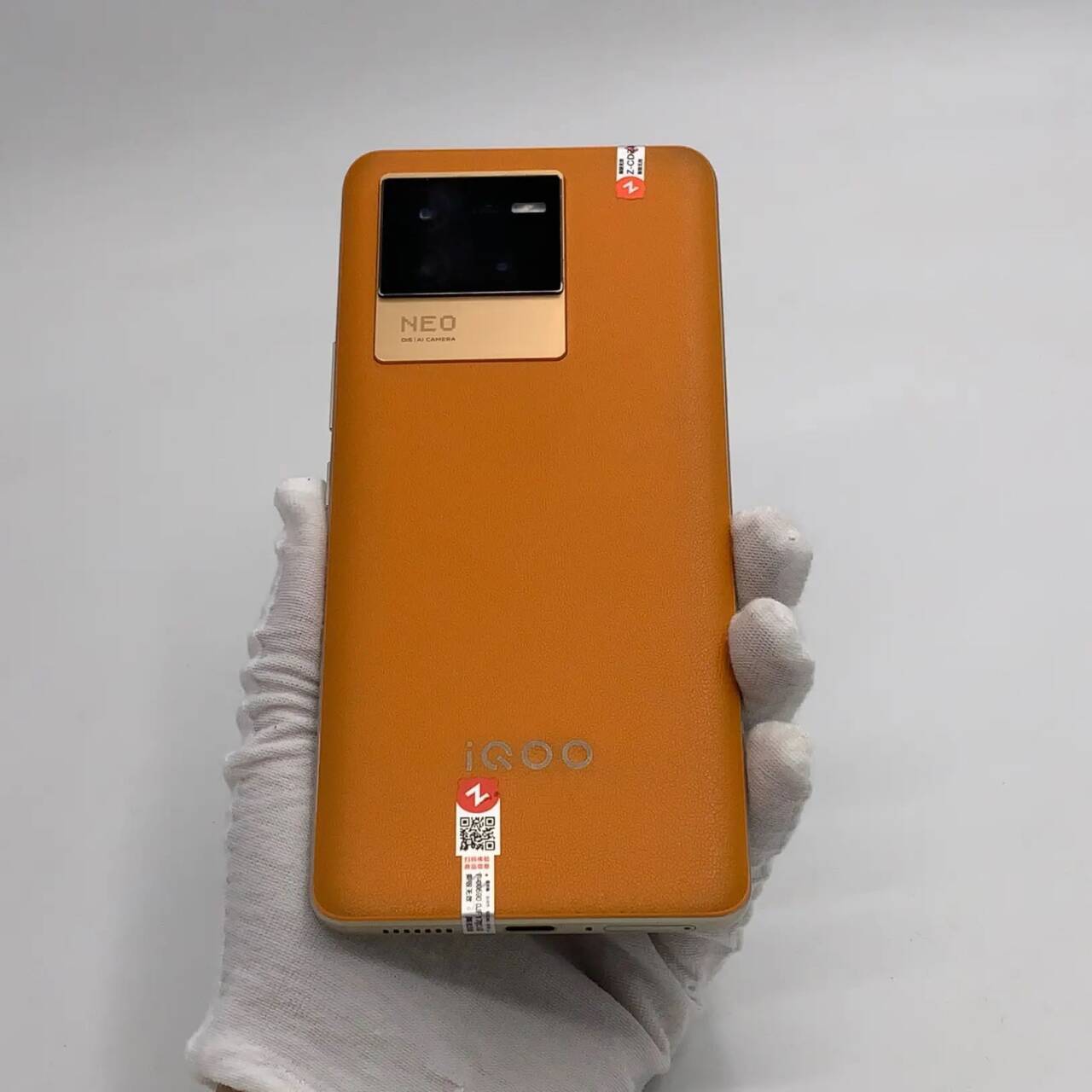vivo iQOO Neo 6 6.62 " 64 MP Android 12 Snapdragon 870 5G 256 GB 12 GB RAM Color Random color Charger Included Yes storage 8GB+256GB - Image 2