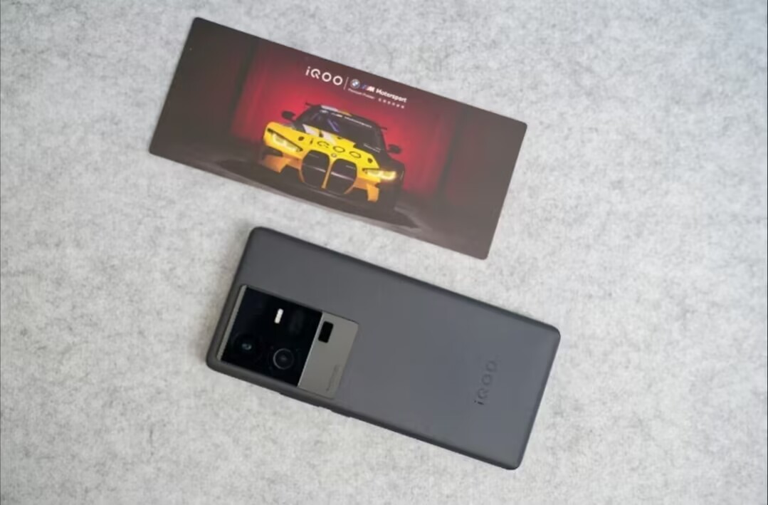 vivo iQOO 11 Pro 5G 6.78" 50MP Android 13 Snapdragon 8 Gen 2 4700mAh unlocked Charger Included Yes storage 12GB+256GB - Image 4