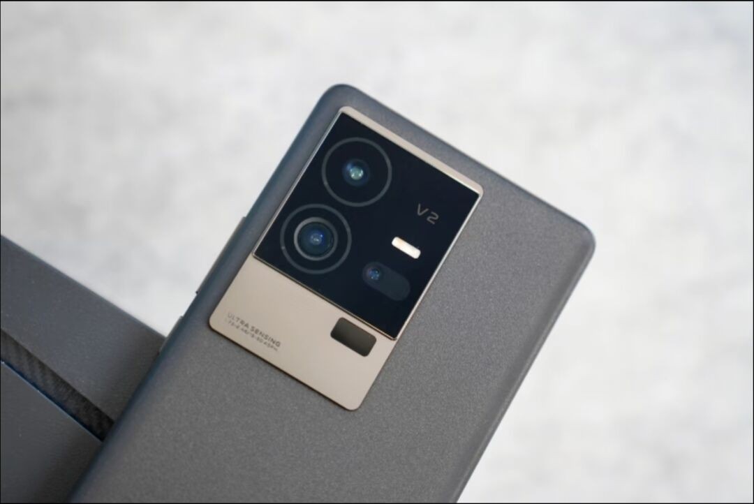 vivo iQOO 11 Pro 5G 6.78" 50MP Android 13 Snapdragon 8 Gen 2 4700mAh unlocked Charger Included Yes storage 12GB+256GB - Image 6