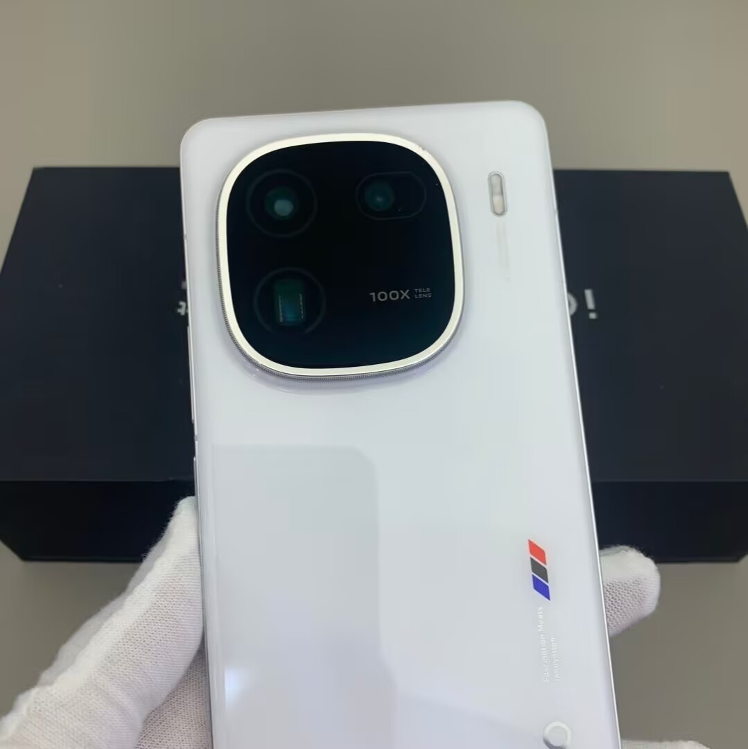 vivo iQOO 12 5G 6.78" 64MP 256GB 512GB 1TB Snapdragon Android 14 5000mAh storage 12+256GB Colour Please note the color。 - Image 12