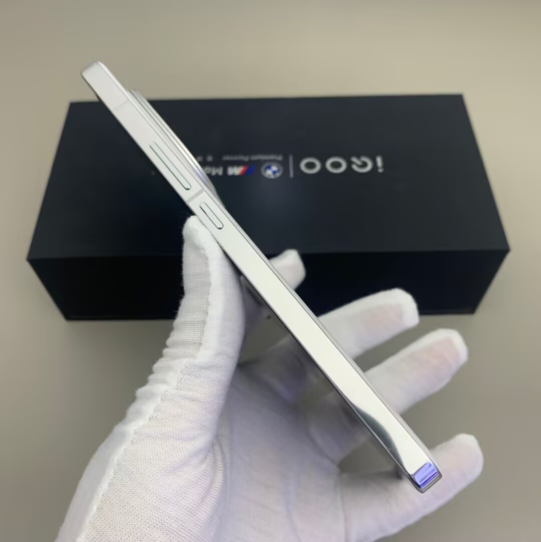 vivo iQOO 12 5G 6.78" 64MP 256GB 512GB 1TB Snapdragon Android 14 5000mAh storage 12+256GB Colour Please note the color。 - Image 10