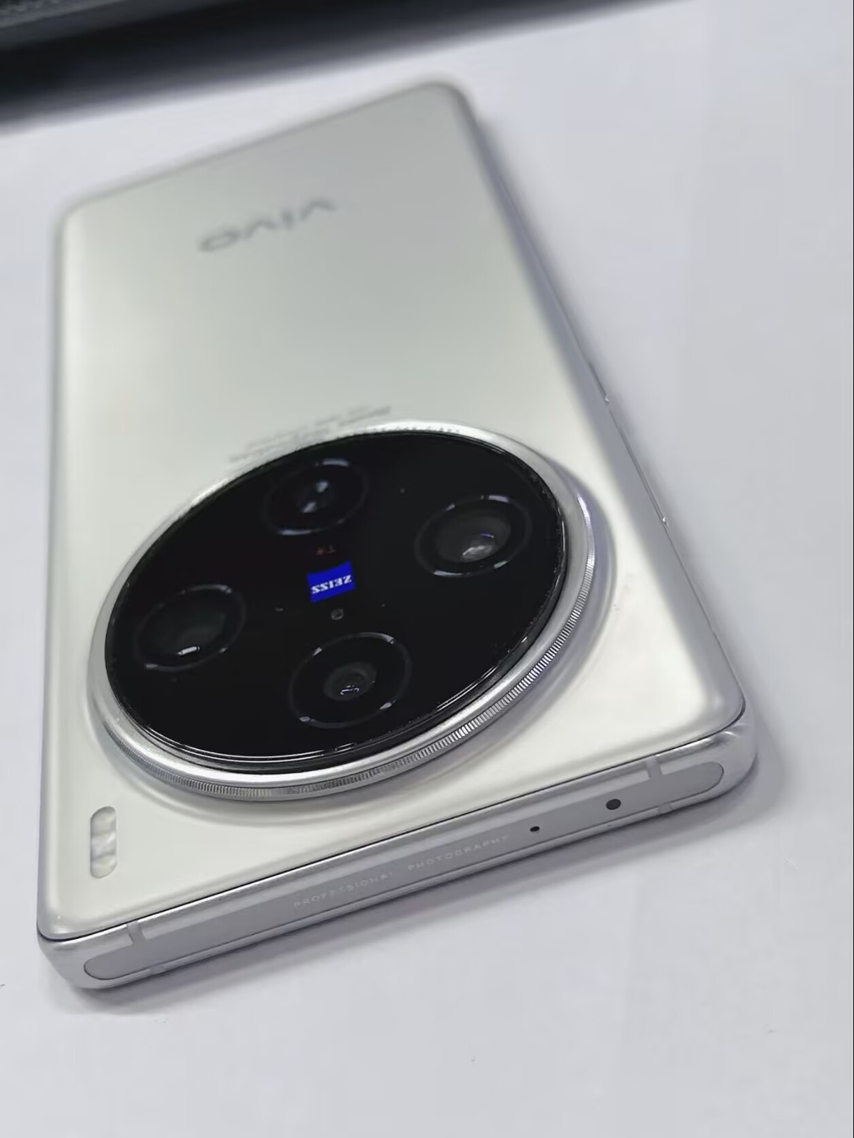 vivo X100s Pro 5G 6.78" 50MP 256GB 512GB 1TB Dimensity 9300+ Android 14 in order Charger Included Yes storage 12GB+256GB - Image 3