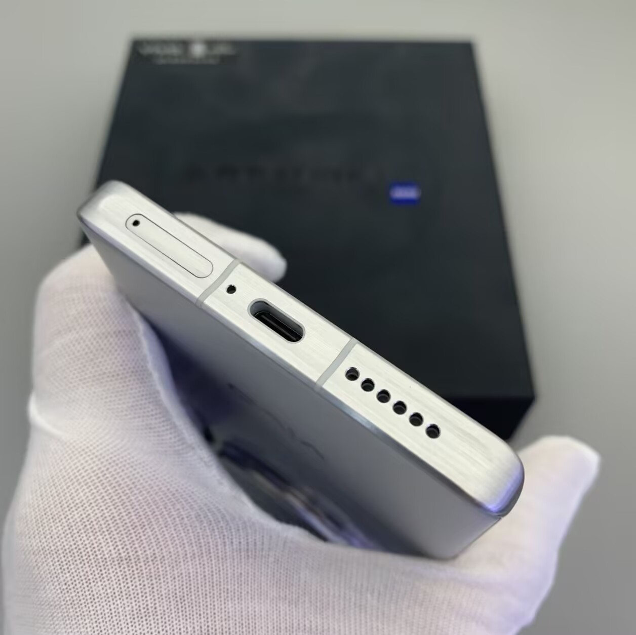 vivo X100 Ultra 5G 6.78" 200MP 256GB 512GB 1TBSnapdragon 8 Android Color Random color Charger Included Yes storage 12GB+256GB - Image 4