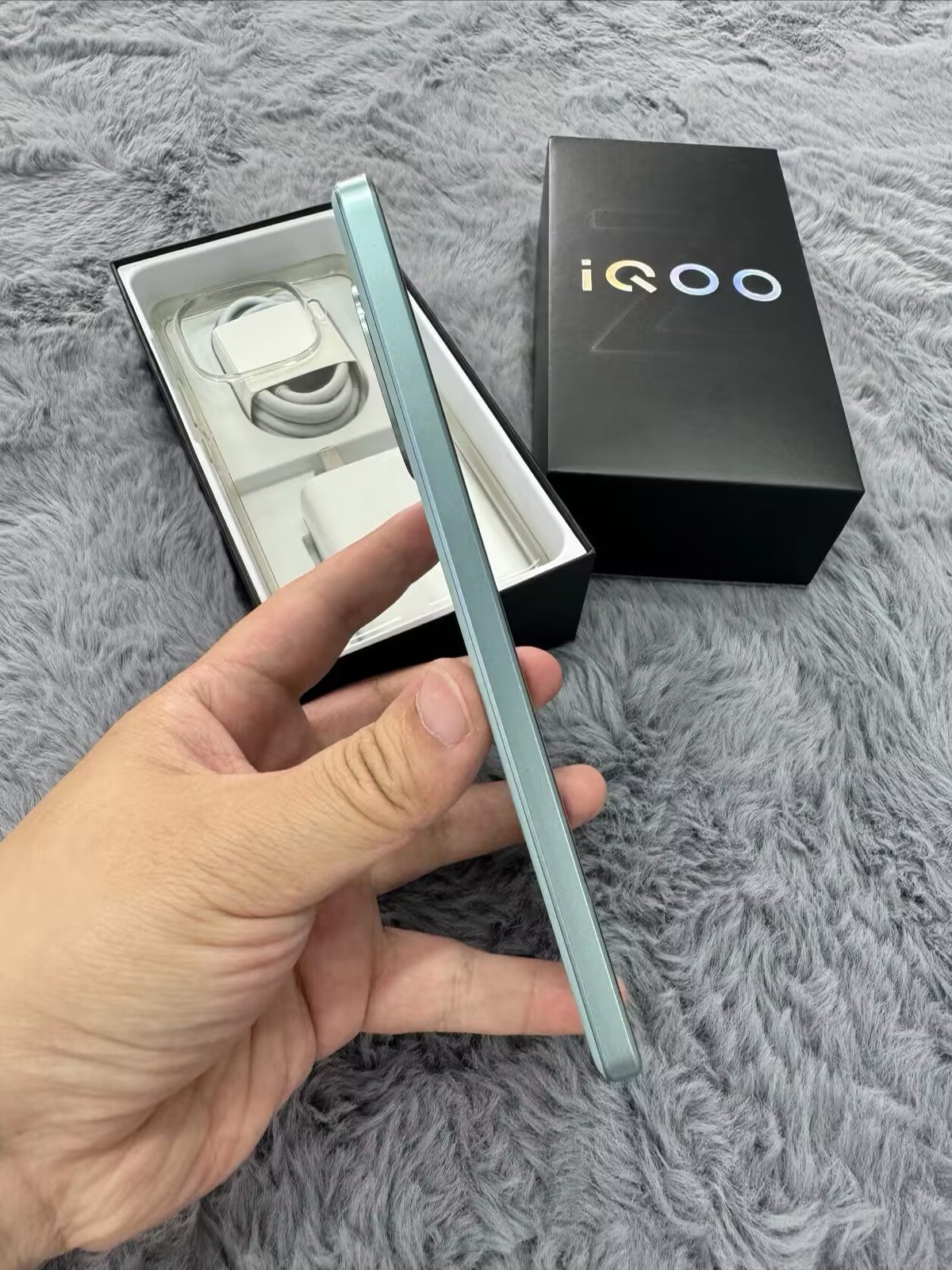 VIVO iQOO Z9 Turbo 5GB Android Unlocked Snapdragon 8s Gen 3 Smartphone Color random color Storage Capacity 12+256GB - Image 3