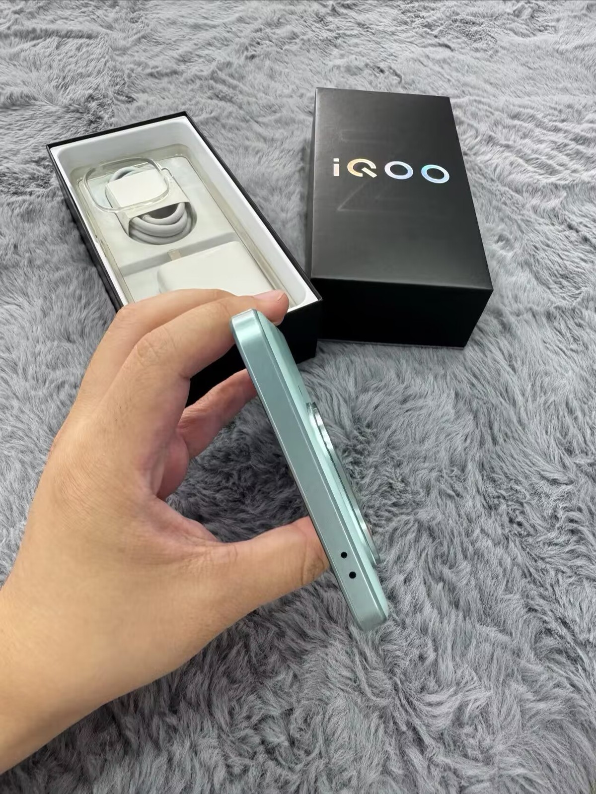 VIVO iQOO Z9 Turbo 5GB Android Unlocked Snapdragon 8s Gen 3 Smartphone Color random color Storage Capacity 12+256GB - Image 5