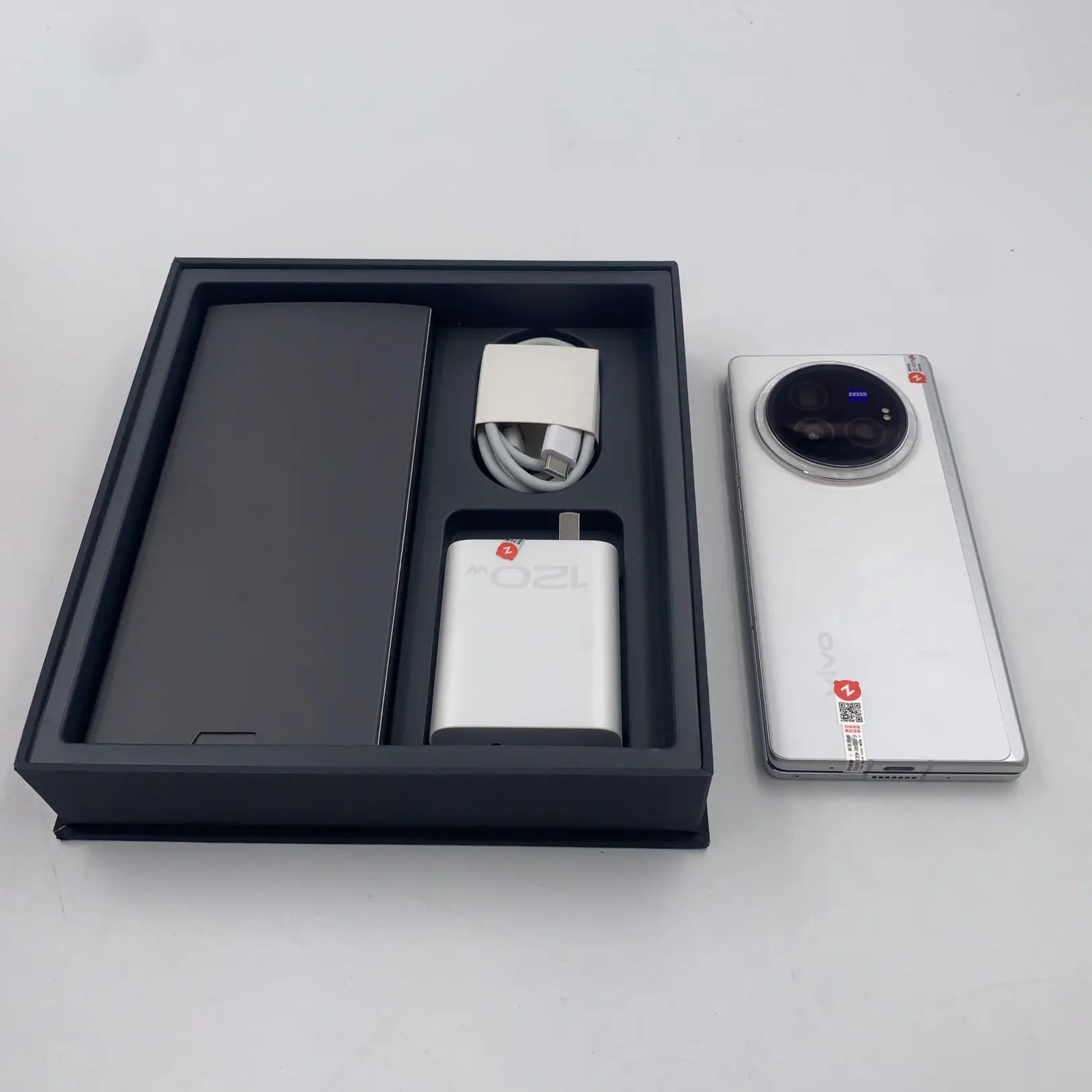 Klappbar Vivo Fold3 Pro 8.03" 50MP 256GB 512GB 1TB Snapdragon Android CN version in order Charger Included Yes storage 12GB+256GB