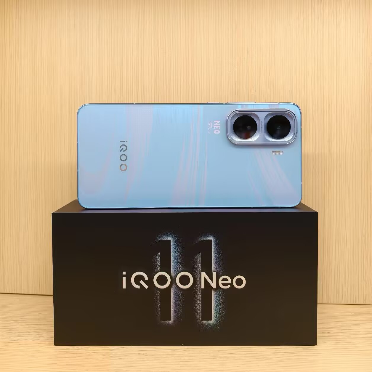 vivo iQOO Neo11 5G 6.82" 50MP Snapdragon 8 Elite 7500mAh Android Unlocked storage 12+256GB colors Random color - Image 3