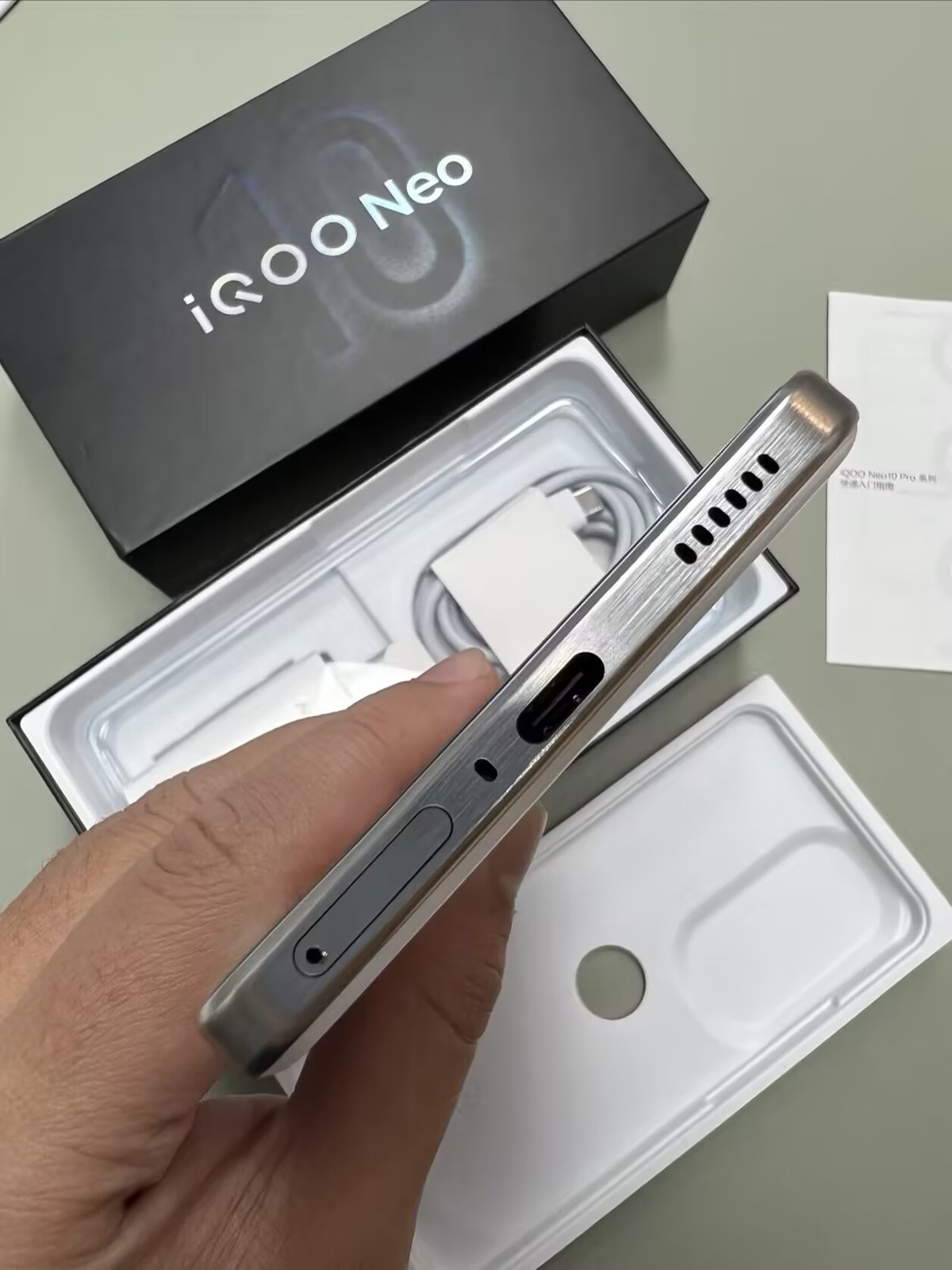 vivo iQOO Neo10 Pro 5G 6.78"50MP Dimensity 9400 6100mAh Android Unlocked storage 12+256GB colors Random color - Image 6