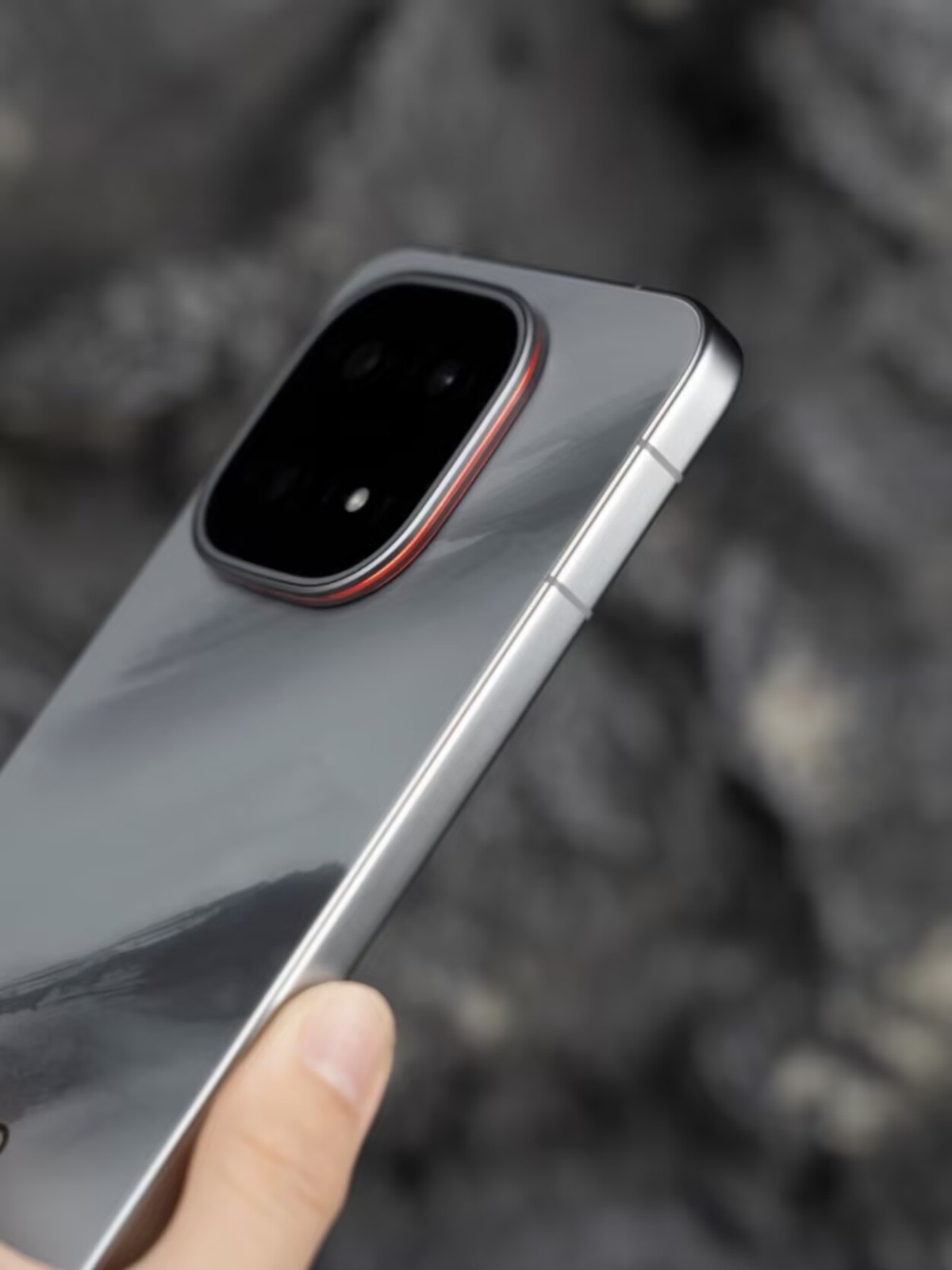 vivo iQOO 15 5G 6.85" 50MP Snapdragon 8 Elite Gen 5 7000mAh Android Unlocked storage 12+256GB Colour color random or noted when placing an order - Image 6