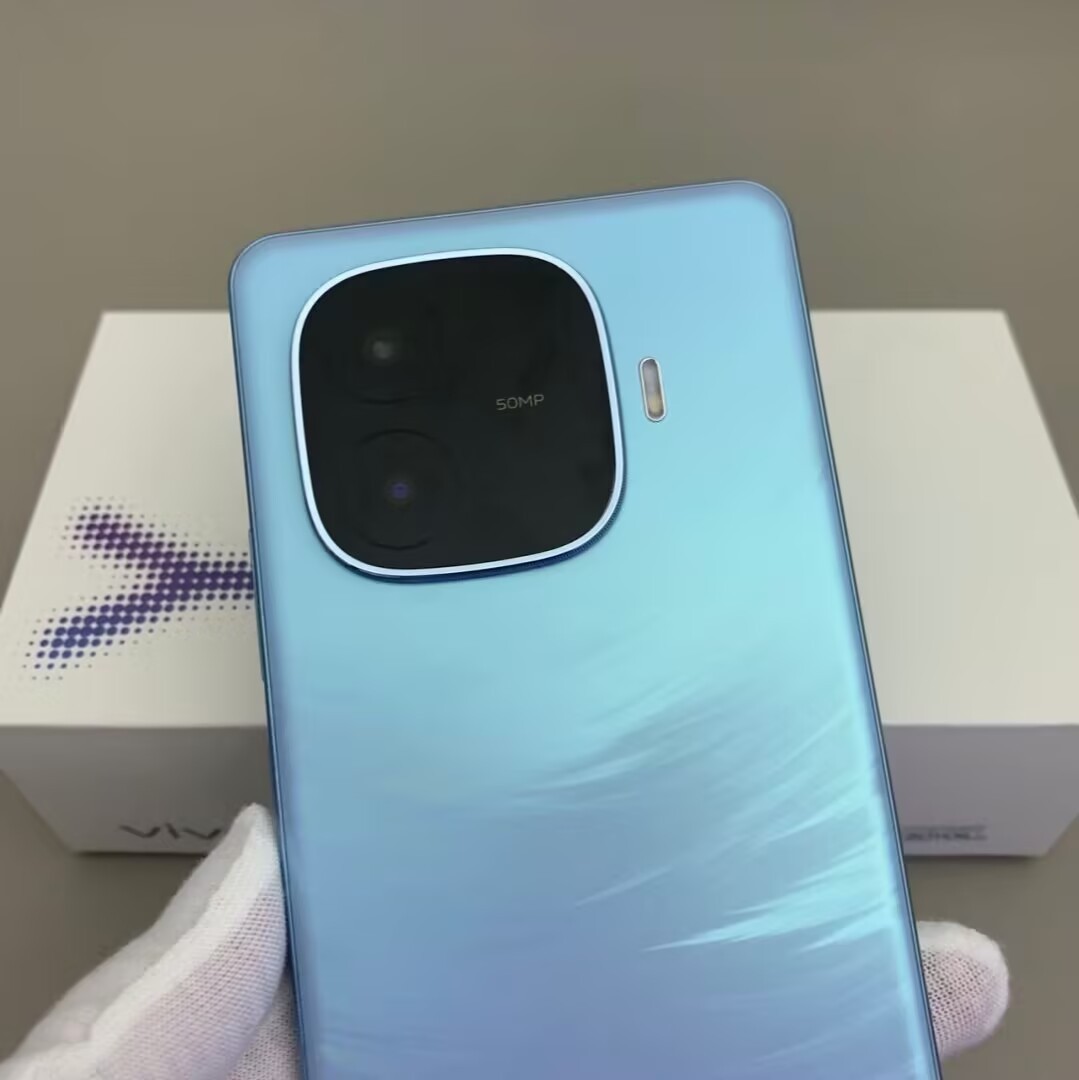 vivo Y200 GT 5G 6.78" 50MP Android 14 256/512GB Snapdragon 7 Ge SmartPhone Couleur Random Color Capacité de stockage 8+256GB - Image 7