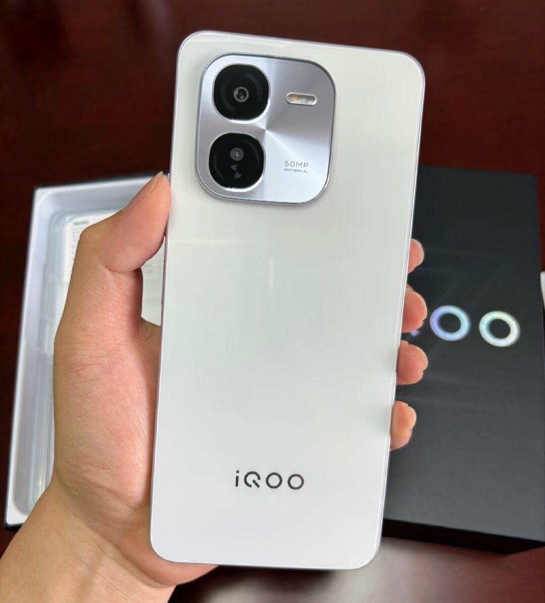 vivo iQOO Z9x 6.72" 50MP 128GB 256GB Snapdragon 6 Gen1 Android 14 CN version Color Random Color Charger Included Yes storage 8GB+128GB
