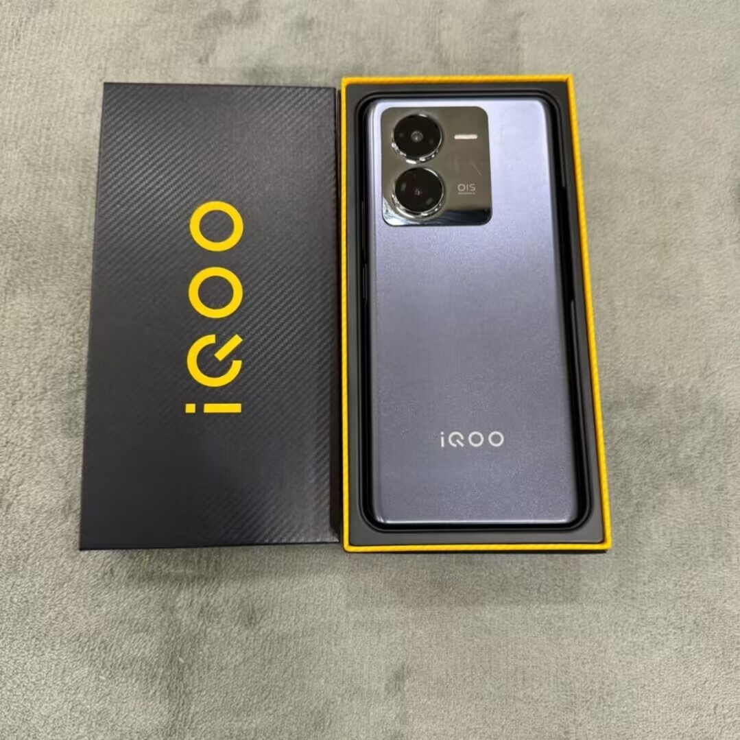 vivo iQOO Z8 5G 6.64" 64MP Mediatek Dimensity 8200 Android 13 Smartphone storage 8+256GB Colour Please note the color