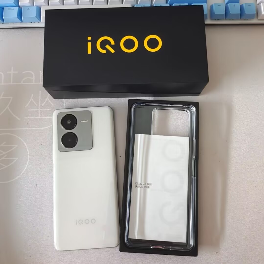 vivo iQOO Z8 5G 6.64" 64MP Mediatek Dimensity 8200 Android 13 Smartphone storage 8+256GB Colour Please note the color - Image 2