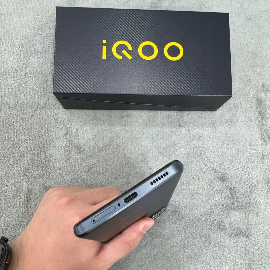 vivo iQOO Z8 5G 6.64" 64MP Mediatek Dimensity 8200 Android 13 Smartphone storage 8+256GB Colour Please note the color - Image 5