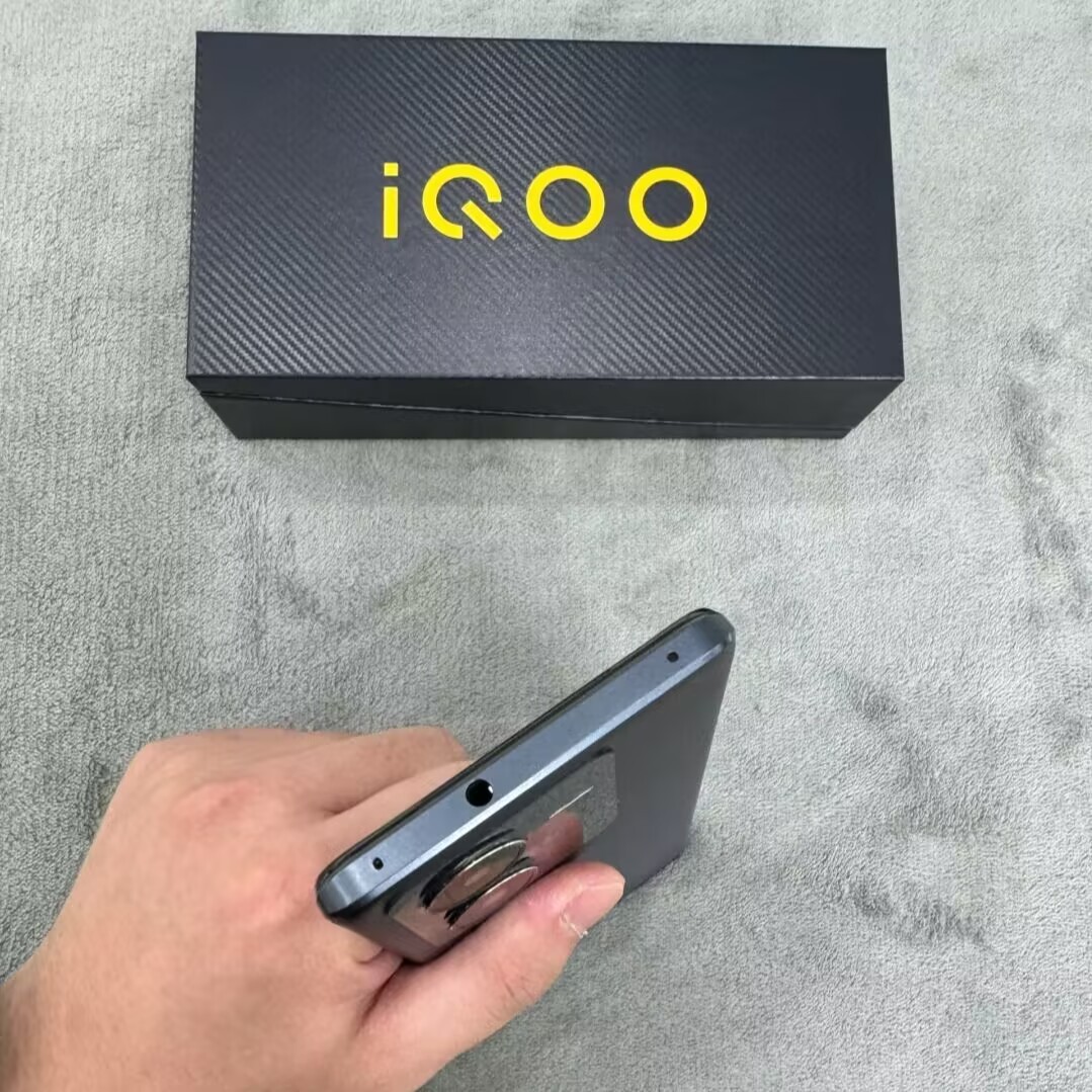 vivo iQOO Z8 5G 6.64" 64MP Mediatek Dimensity 8200 Android 13 Smartphone storage 8+256GB Colour Please note the color - Image 6