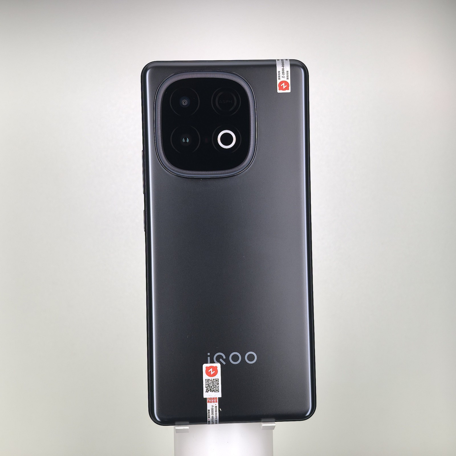 vivo iQOO Z10 Turbo Pro 5G 6.78" 50MP Snapdragon 8s Gen 4 256GB/512GB Unlocked storage 256GB 12GB RAM colors Color random - Image 10