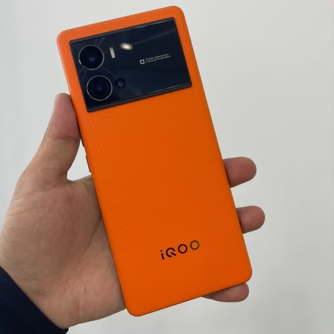 vivo iQOO 9 Pro 6.78" 50MP 512GB Snapdragon 8 Gen 1 Android 12 Google unlocked Charger Included Yes storage 8GB+256GB - Image 2