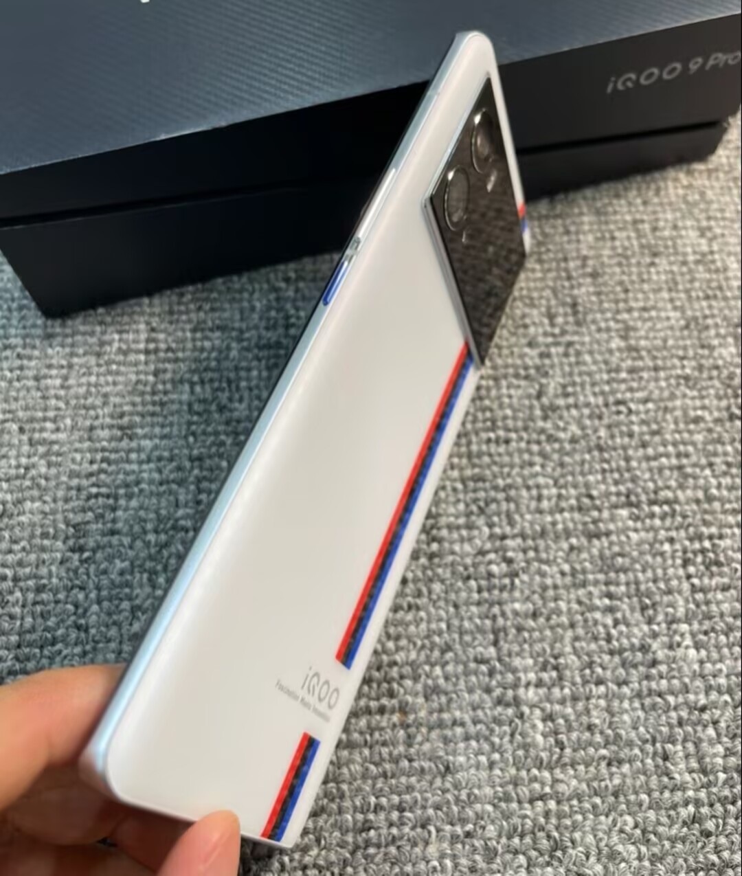 vivo iQOO 9 Pro 6.78" 50MP 512GB Snapdragon 8 Gen 1 Android 12 Google unlocked Charger Included Yes storage 8GB+256GB - Image 3