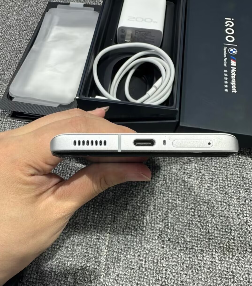 vivo iQOO 11S 5G 6.78" 50MP 256/512GB 1TB Android 13 Snapdragon 8 Gen 2 storage 12+256GB Colour Please note the color。 - Image 5