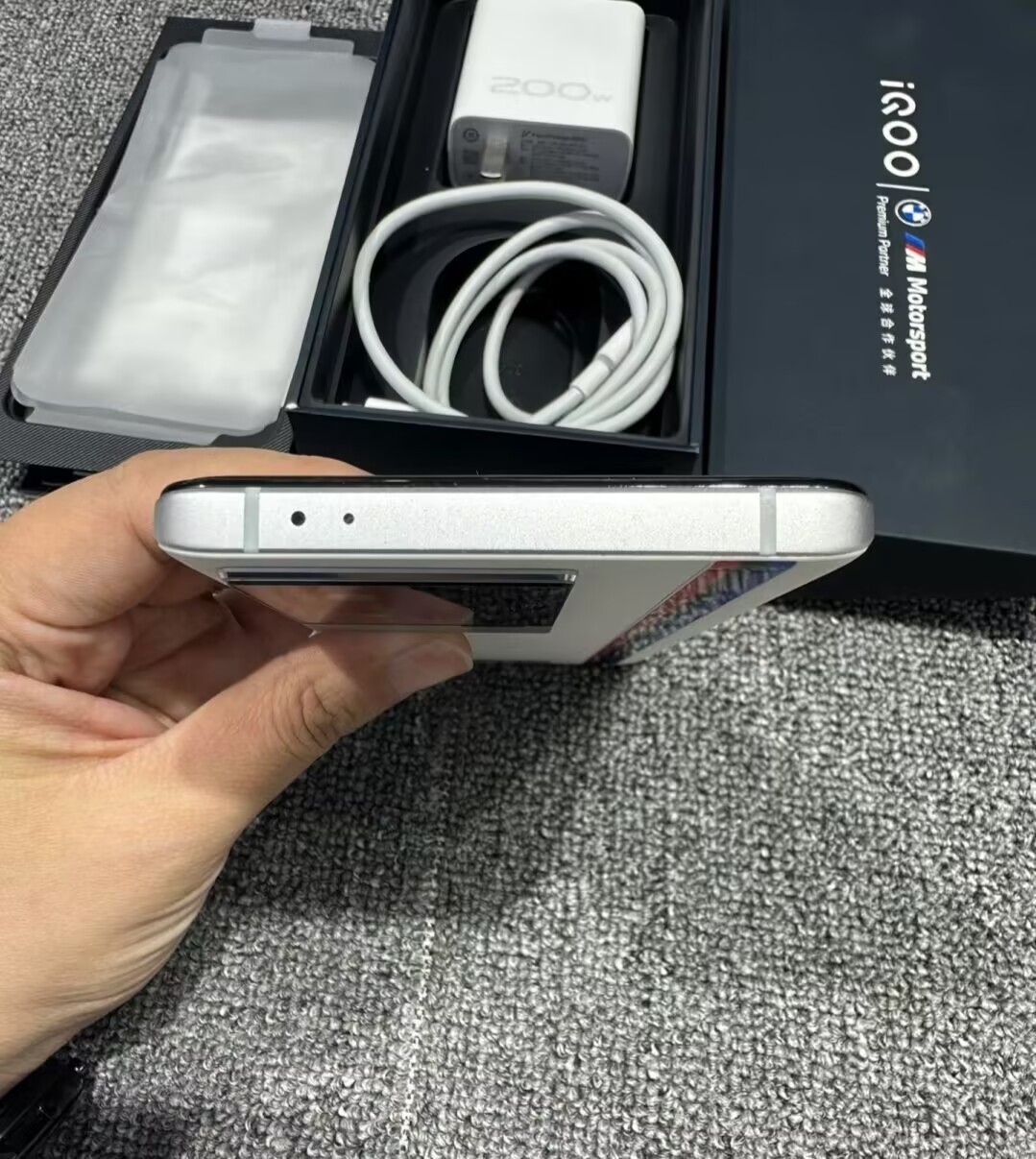 vivo iQOO 11S 5G 6.78" 50MP 256/512GB 1TB Android 13 Snapdragon 8 Gen 2 storage 12+256GB Colour Please note the color。 - Image 6