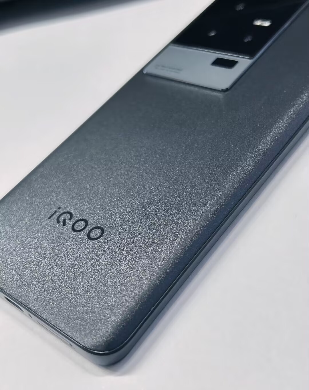 vivo iQOO 11S 5G 6.78" 50MP 256/512GB 1TB Android 13 Snapdragon 8 Gen 2 storage 12+256GB Colour Please note the color。 - Image 9