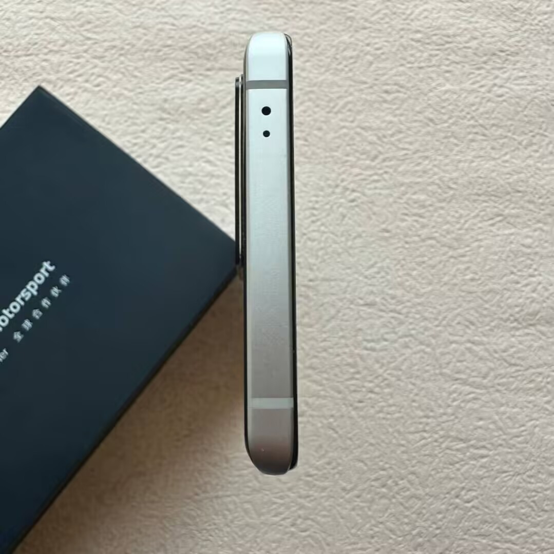 vivo iQOO 10 5G 6.78" 50MP 256/512GB Snapdragon 8+ Gen 1 Android 12 4700mAh storage 12+256GB Colour Please note the color。 - Image 3