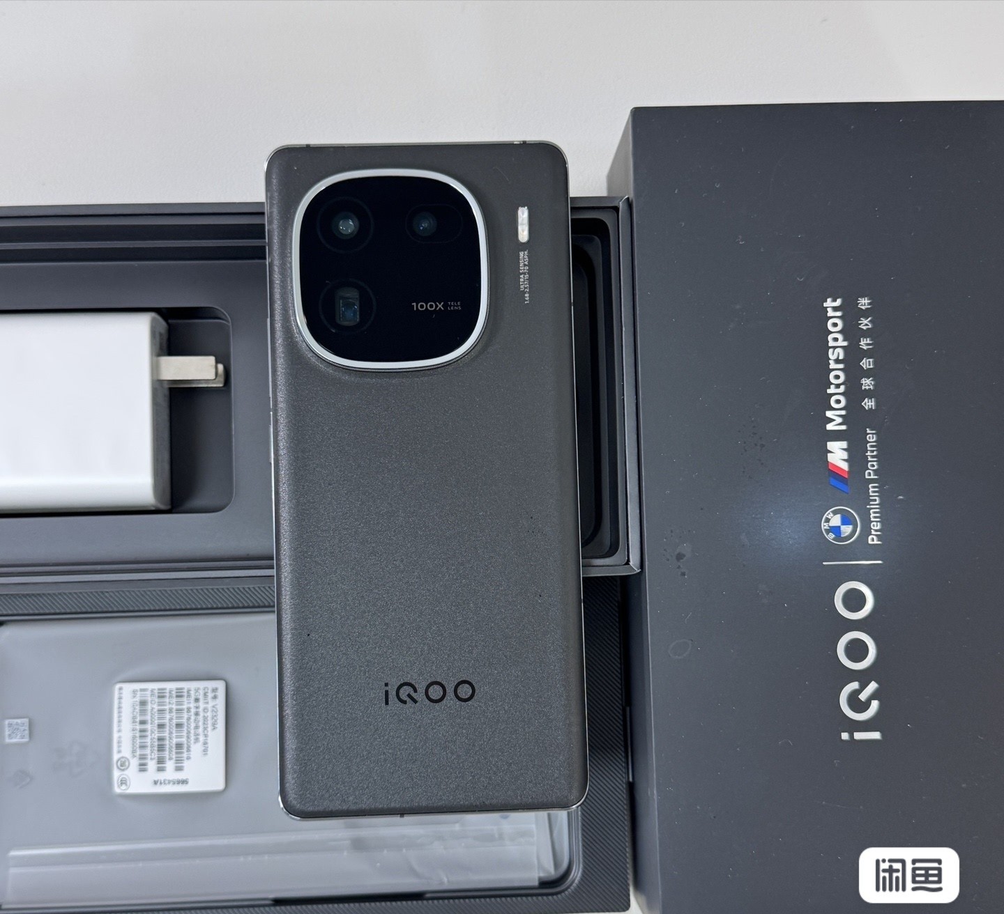 vivo iQOO 12 Pro 5G 6.78" 64MP Snapdragon 8 Gen 3 5100mAh Android storage 256GB 16GB Colour Black - Image 2
