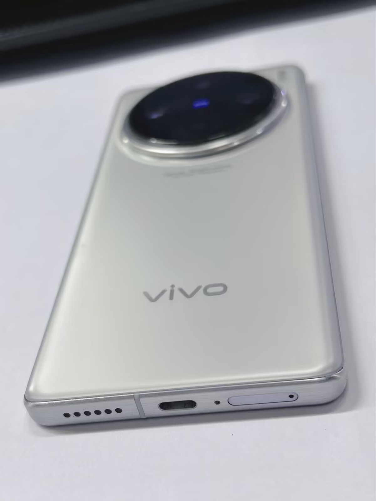 vivo X100s Pro 5G 6.78" 50MP 256GB 512GB 1TB Dimensity 9300+ Android 14 in order Charger Included Yes storage 12GB+256GB - Image 2