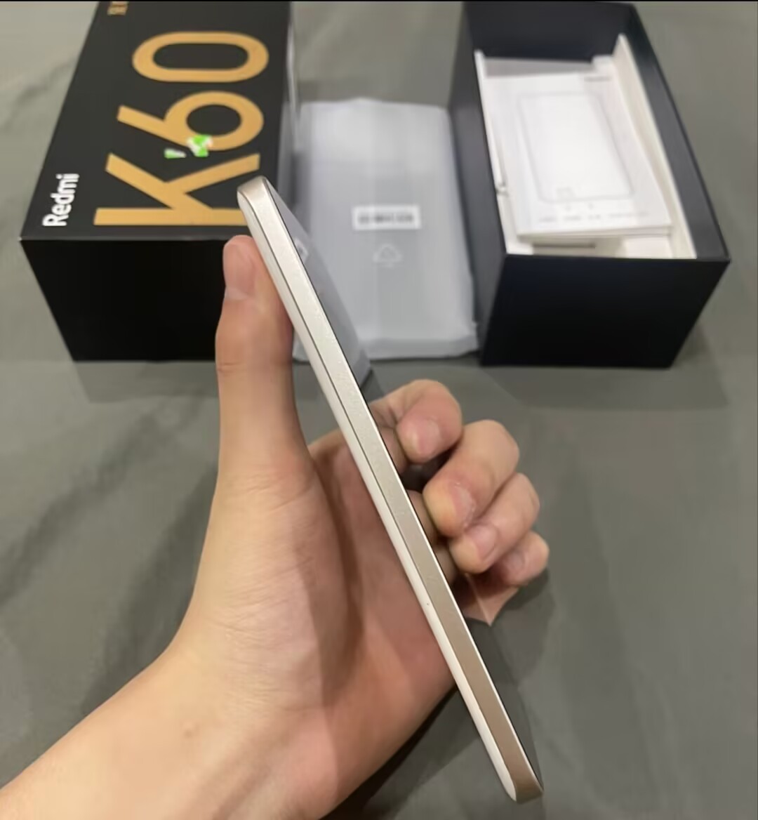 Very Good Xiaomi Redmi K60 Ultra Android 13 Mediatek Dimensity 9200+ 5G Color Random color Package Mobile phone + charger Storage Capacity 12+256GB - Image 2