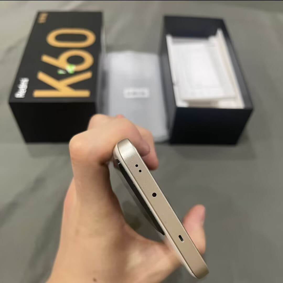 Very Good Xiaomi Redmi K60 Ultra Android 13 Mediatek Dimensity 9200+ 5G Color Random color Package Mobile phone + charger Storage Capacity 12+256GB - Image 4