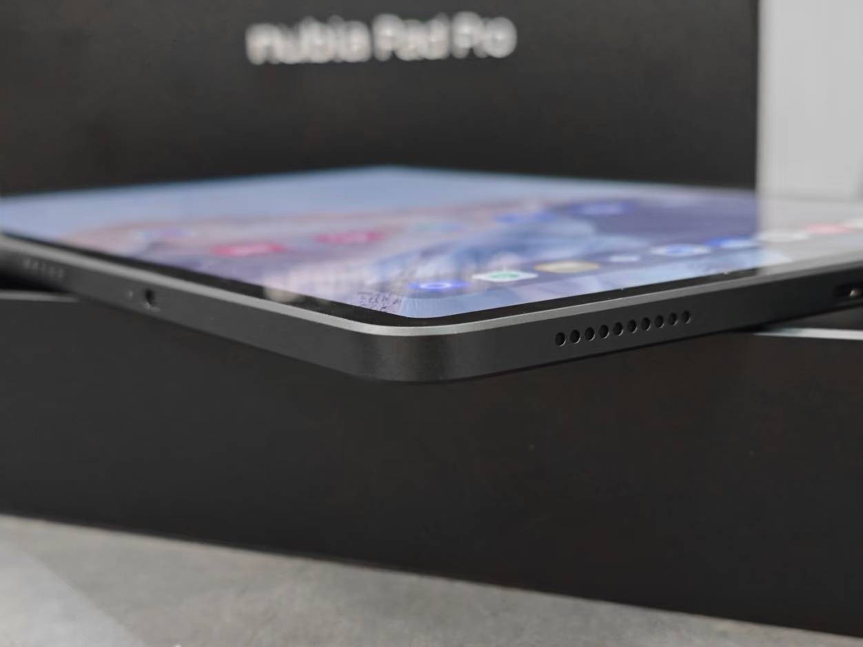 ZTE nubia Pad Pro 10.9“ 13MP Wi-Fi Snapdragon 8 Gen 3 10100mAh Android 15 Storage 8+256GB Color random color. - Image 3