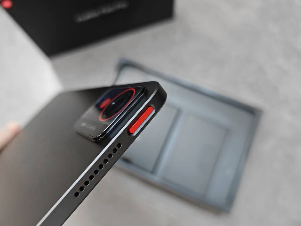 ZTE nubia Pad Pro 10.9“ 13MP Wi-Fi Snapdragon 8 Gen 3 10100mAh Android 15 Storage 8+256GB Color random color. - Image 5