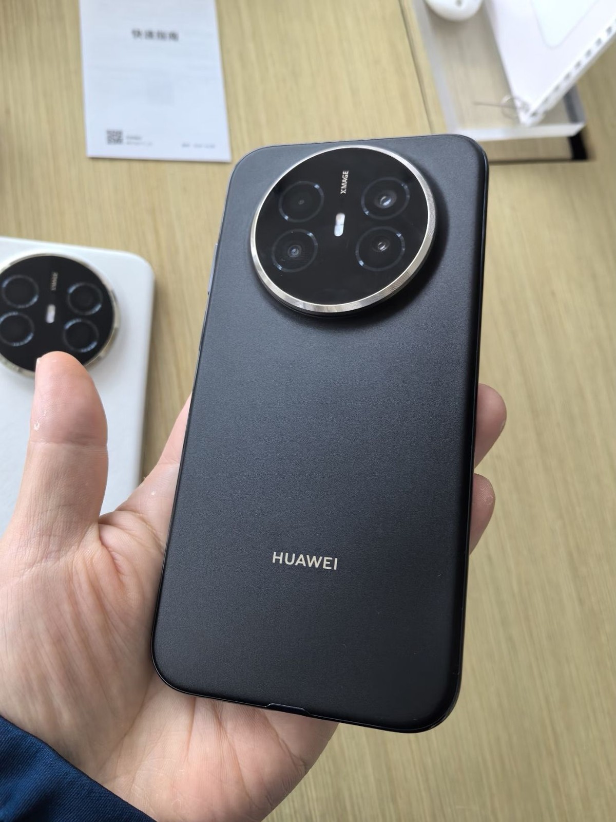 Huawei Mate 70 Air 7.0" 50MP 256/512GB Kirin 9020A 6500mAh HarmonyOS Unlocked Storage Capacity 12+512GB Colour Random color - Image 7