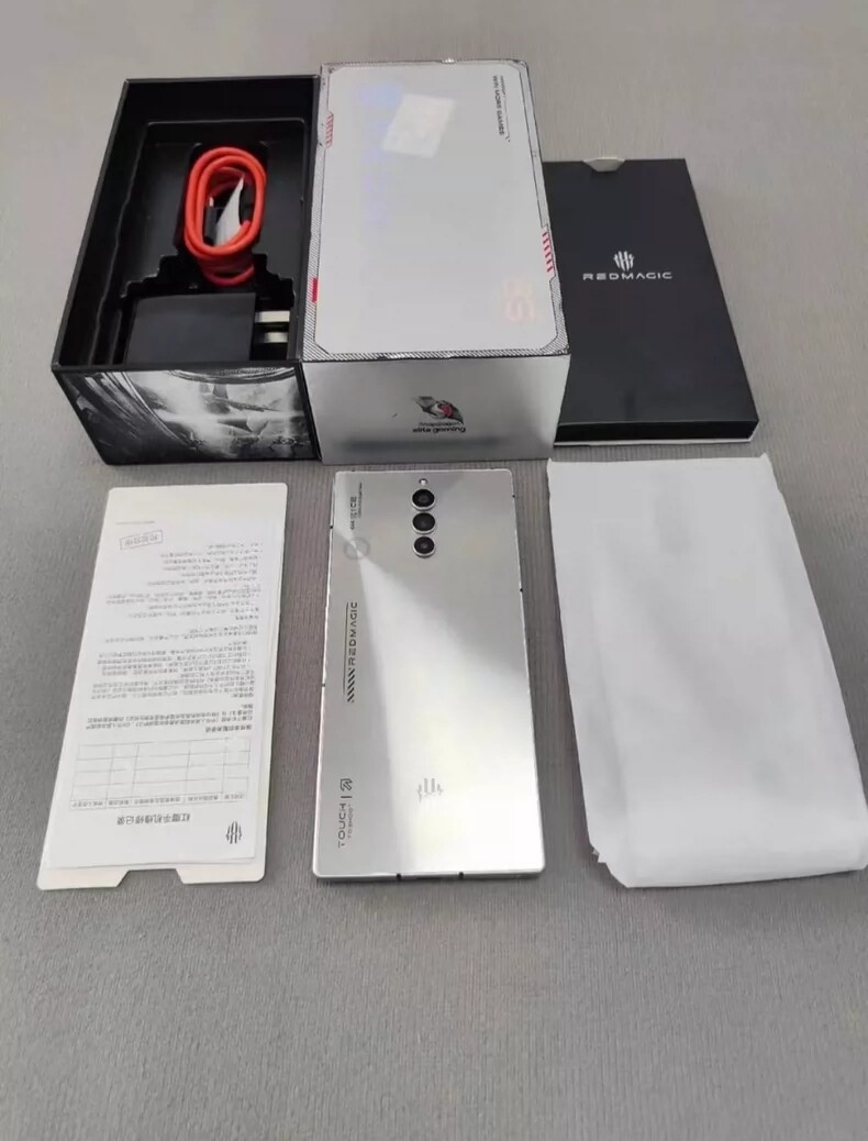 Global ZTE nubia RedMagic 8S Pro 5G 6.8" 64MP Snapdragon Unlocked game phone Storage Capacity 8+256GB Colour Random color - Image 2