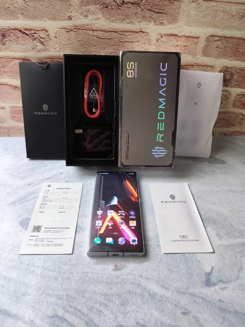 Global ZTE nubia RedMagic 8S Pro 5G 6.8" 64MP Snapdragon Unlocked game phone Storage Capacity 8+256GB Colour Random color - Image 4