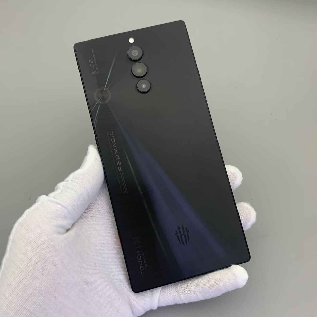 Global ZTE nubia RedMagic 8S Pro+ 5G 6.8" Snapdragon game phone unlocked Google storage 16+256GB accessory phone+charger colors Please note the color.