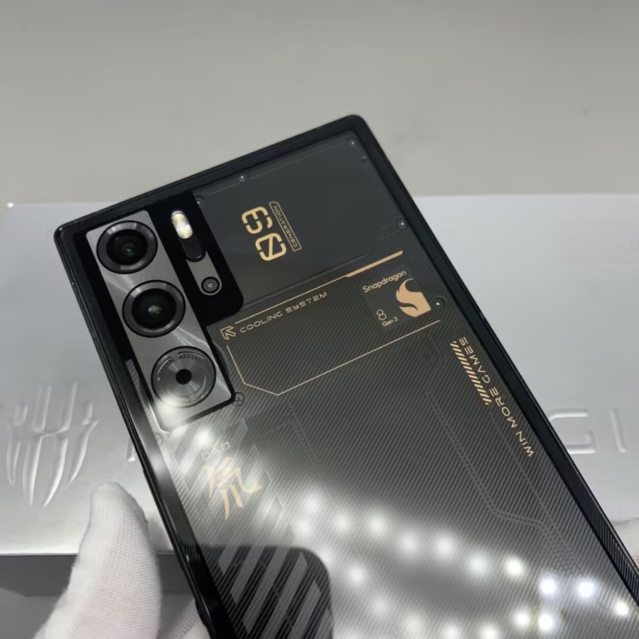 Global ZTE nubia RedMagic 9 Pro Android Snapdragon Unlocked Game Phone 6500mAh Storage 256GB 12GB RAM Colour Please note the color. - Image 12