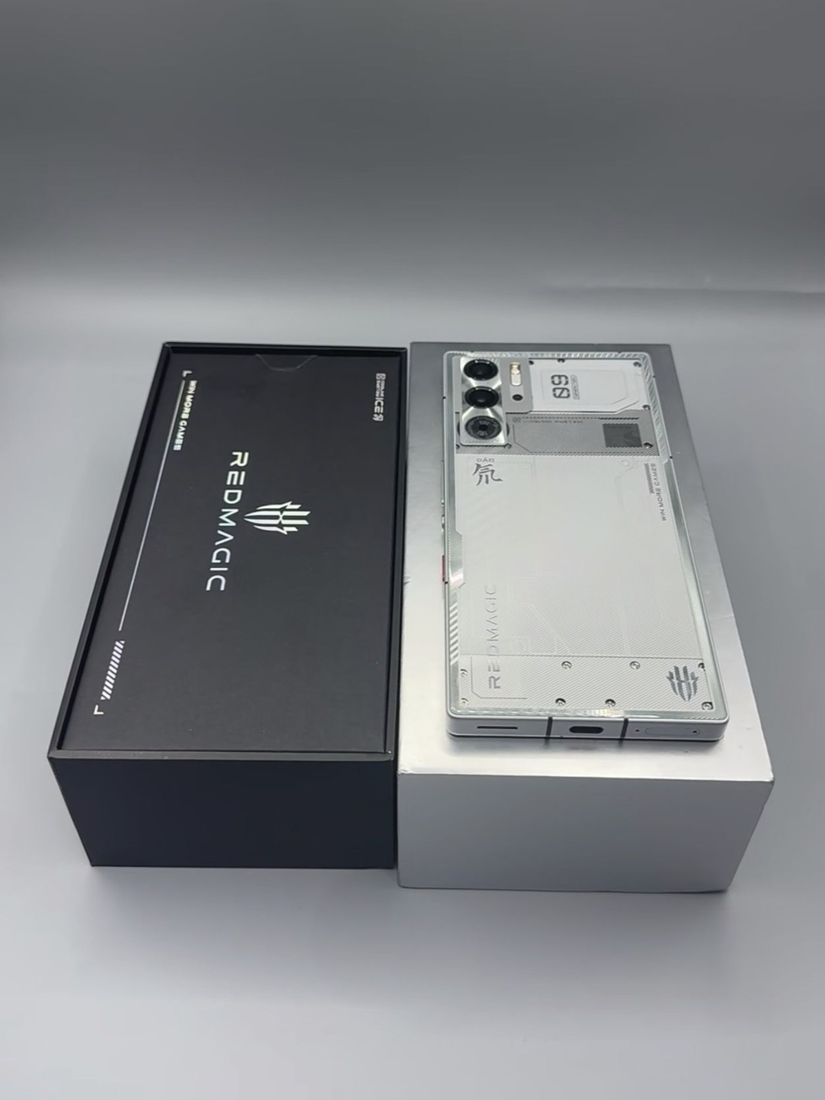 Global ZTE nubia RedMagic 9 Pro+ 5G Snapdragon Game Phone unlocked Google storage 256GB 16GB RAM colors Please note the color. - Image 7