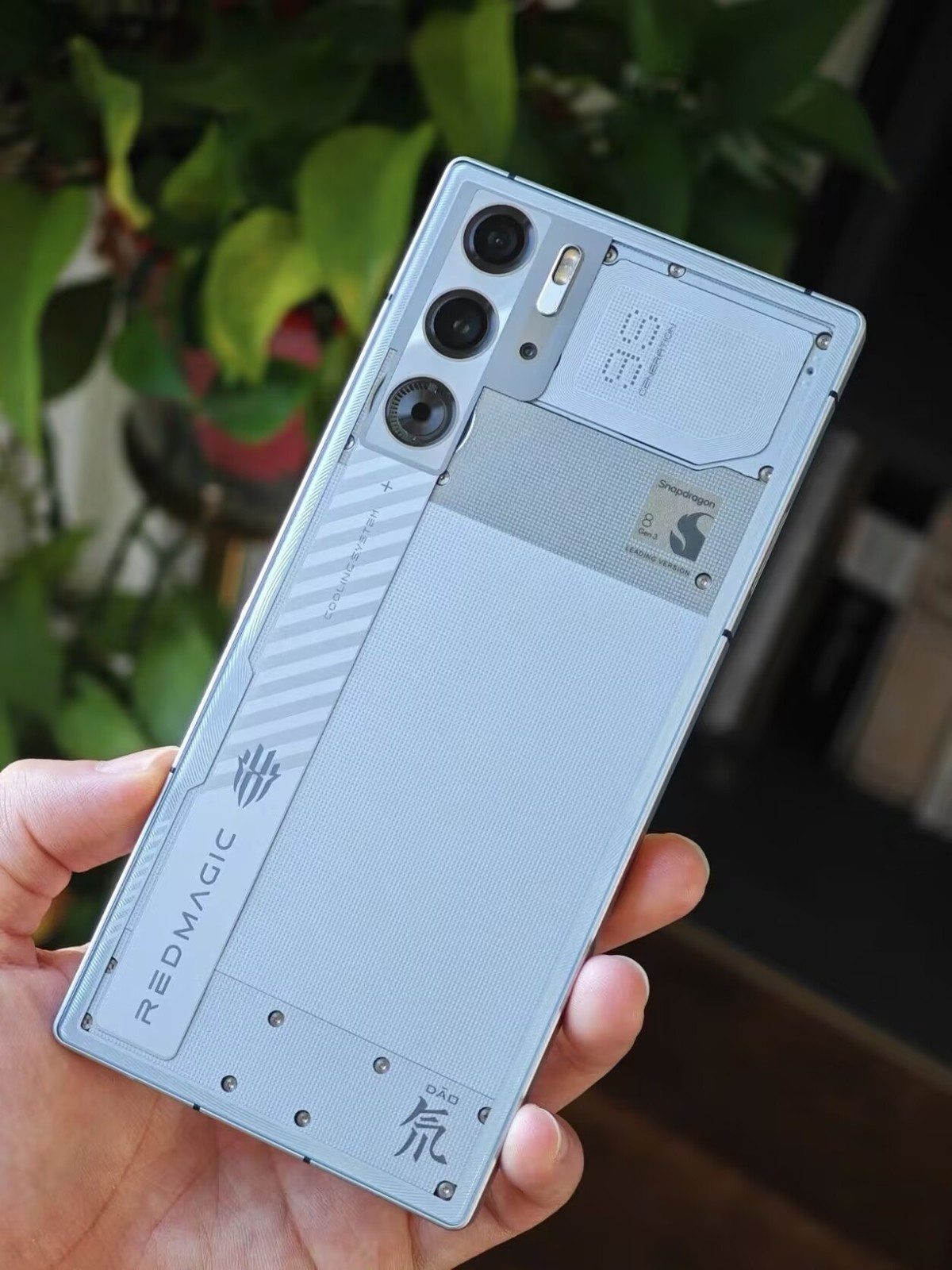 Global ZTE nubia RedMagic 10 Pro Android 15 Snapdragon game phone 5G 7050mAh Storage 12+512GB Color Please note the color. - Image 2