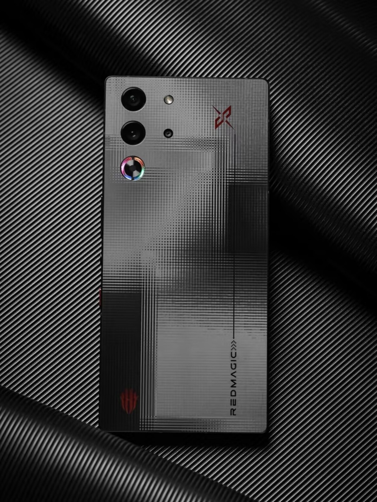 Global ZTE nubia RedMagic 10S Pro 5G 6.85" 50MP 256/512GB Snapdragon 7050mAh Storage Capacity 12+256GB Colour Please note the color.