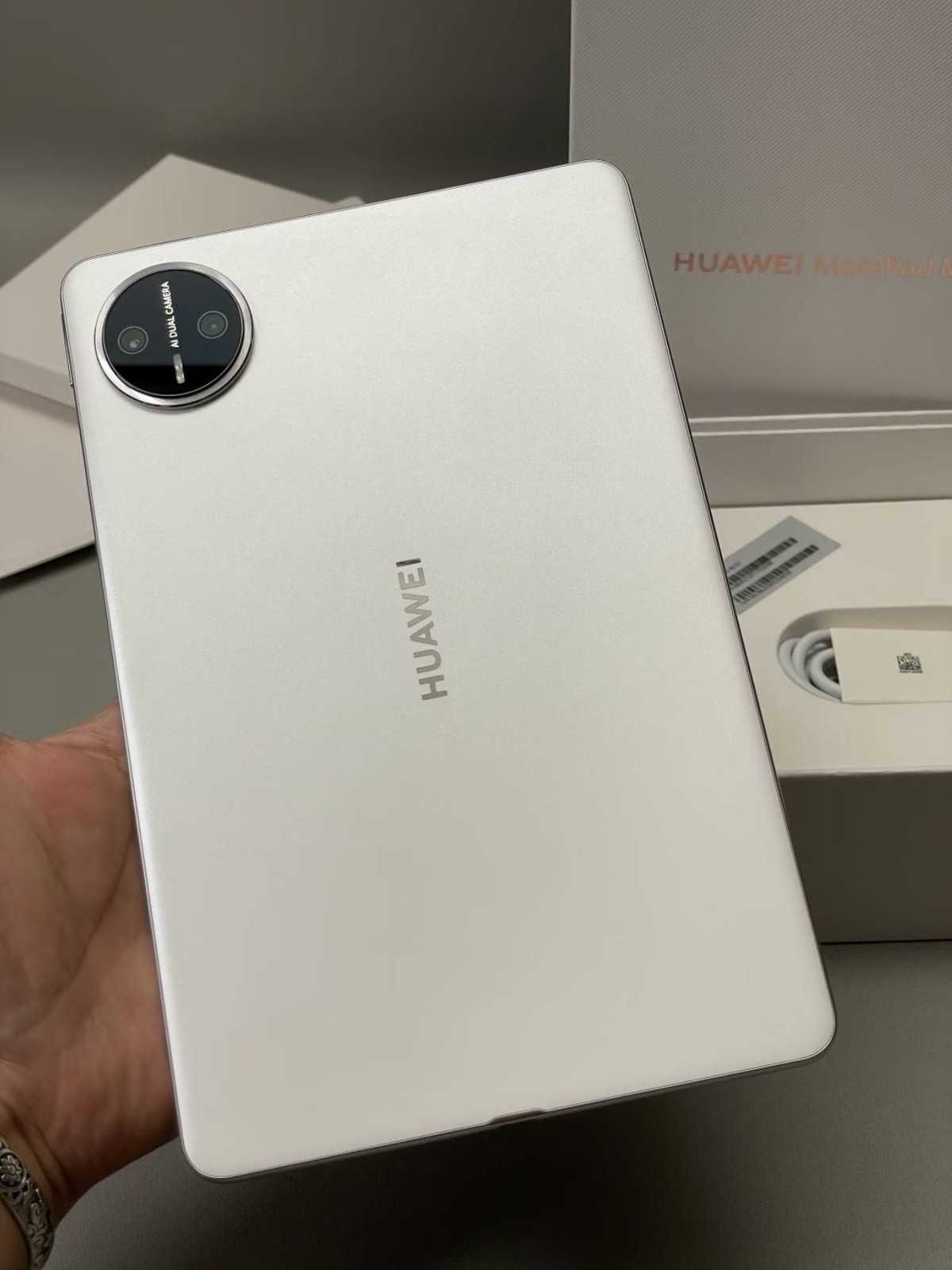 Huawei MatePad Mini 8.8" 13MP 12+256GB WIFI HarmonyOS 5.1 6400mAh storage 12+256GB colors color random - Image 2