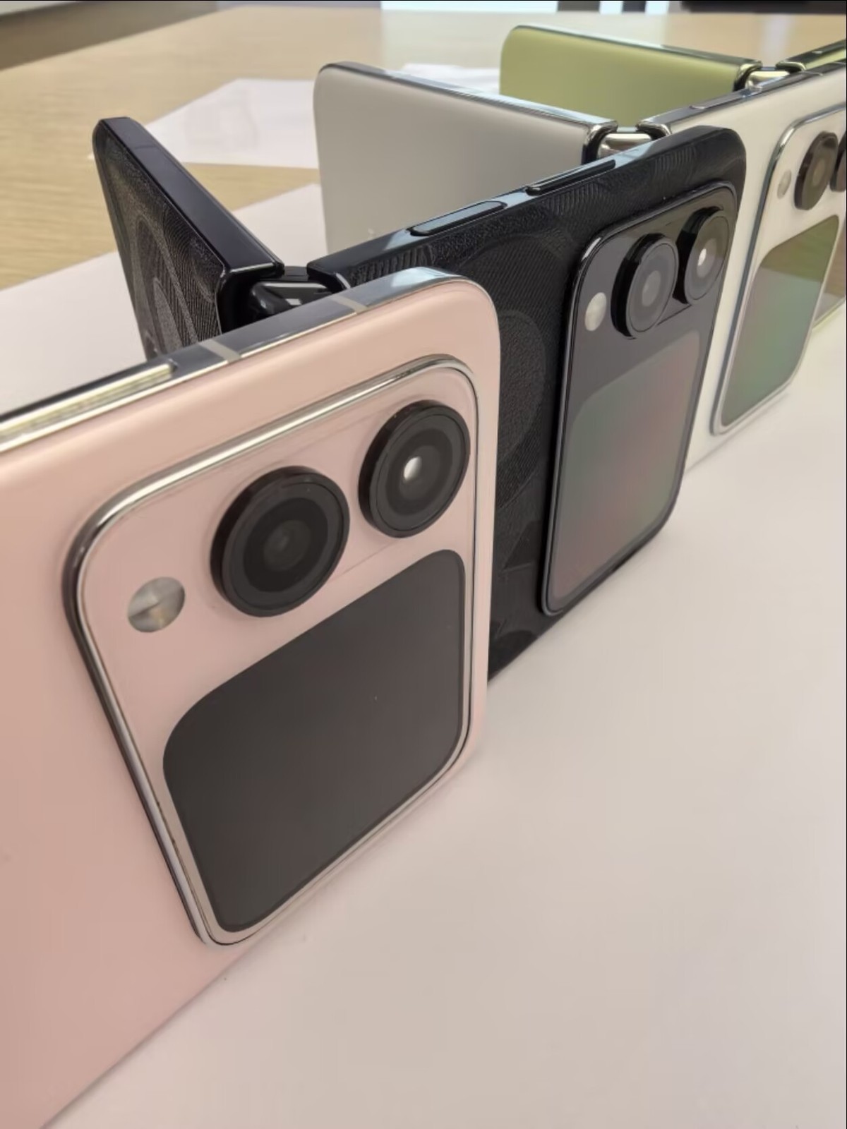 Huawei nova Flip S 6.94" 50MP Kirin 8030 4440mAh 12+256GB/512GB Unlocked storage 512GB 12GB RAM colors Please note the color. - Image 4
