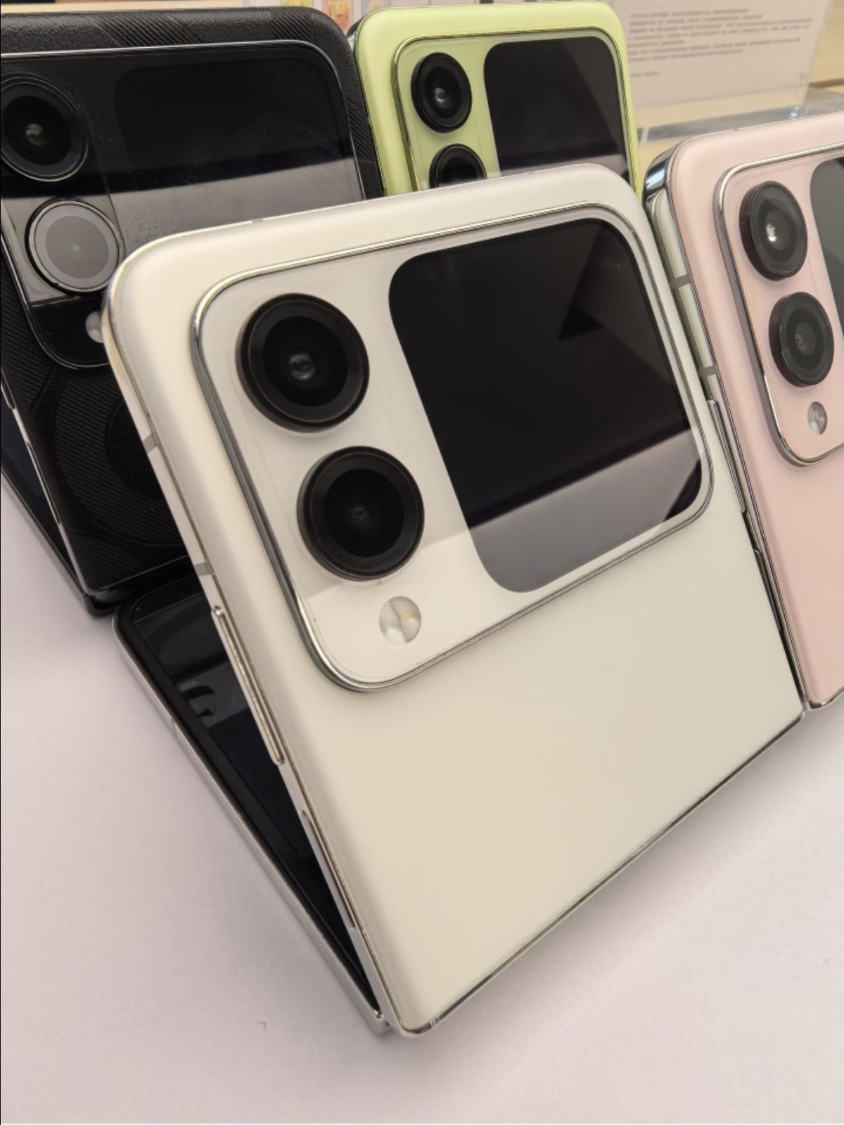 Huawei nova Flip S 6.94" 50MP Kirin 8030 4440mAh 12+256GB/512GB Unlocked storage 512GB 12GB RAM colors Please note the color. - Image 5