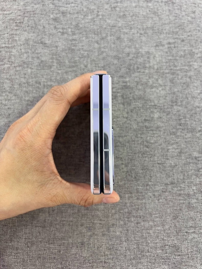 Small screen folding Huawei nova Flip 6.94" 215GB/512GB HarmonyOS Google play storage 512GB 12GB RAM colors Please indicate the color you require - Image 7