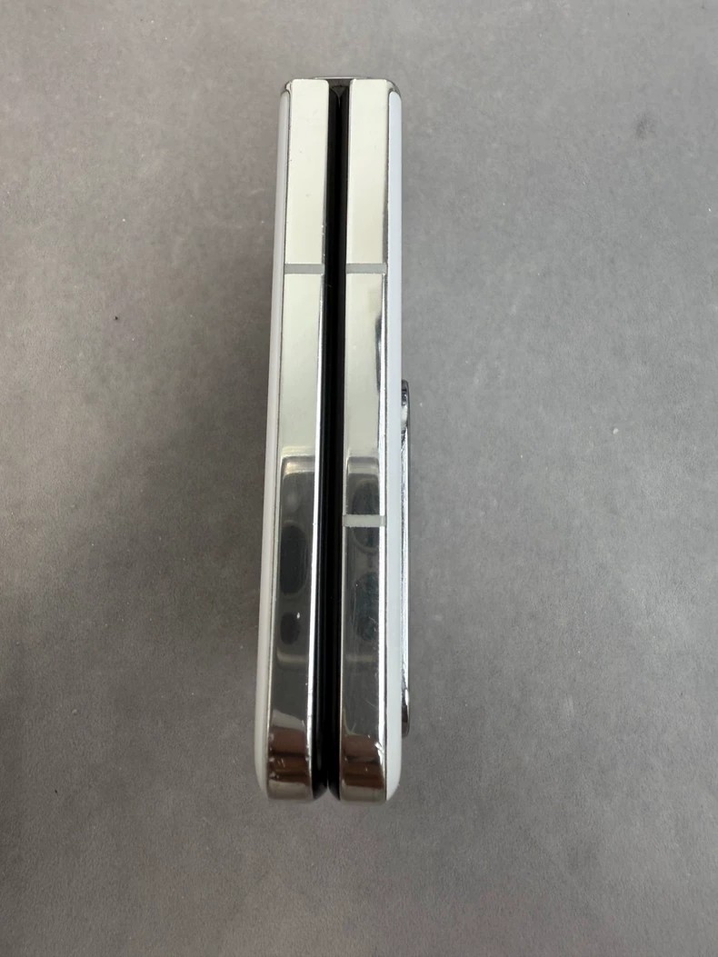 Small screen folding Huawei nova Flip 6.94" 215GB/512GB HarmonyOS Google play storage 512GB 12GB RAM colors Please indicate the color you require - Image 11