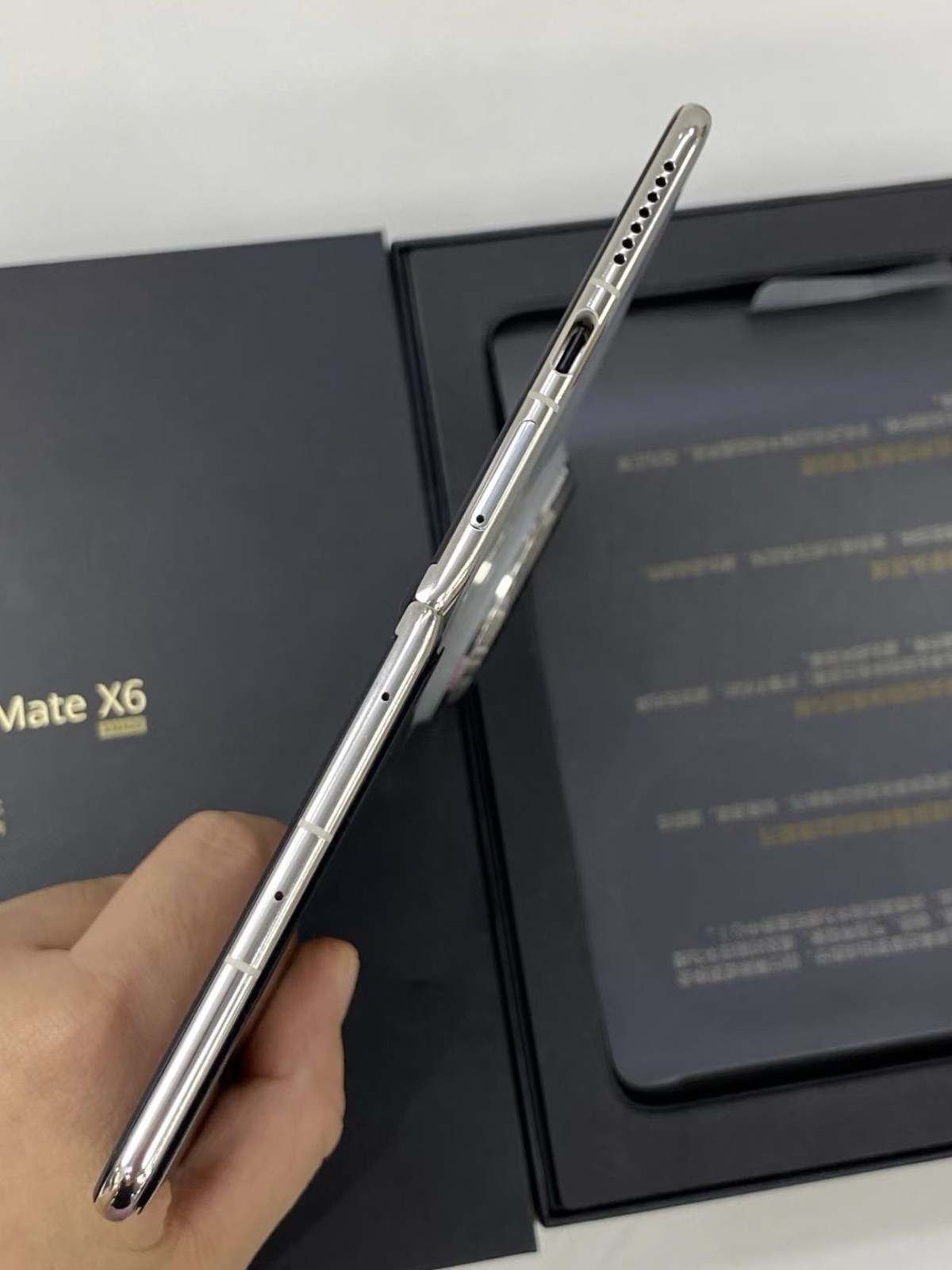 Global Huawei Mate X6 7.93"50MP 512GB Google Kirin 9020 Foldable screen phone Storage 12GB+512GB Color color random. - Image 5