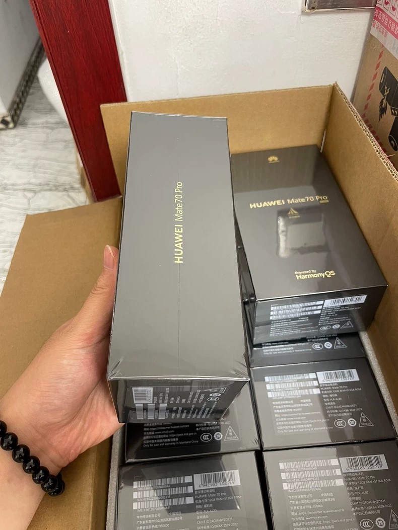 Huawei Mate 70 Pro 6.74" 64MP 12GB+512GB Unlocked HarmonyOS Google play Farbe Random color Speicherkapazität 12+512GB - Image 4