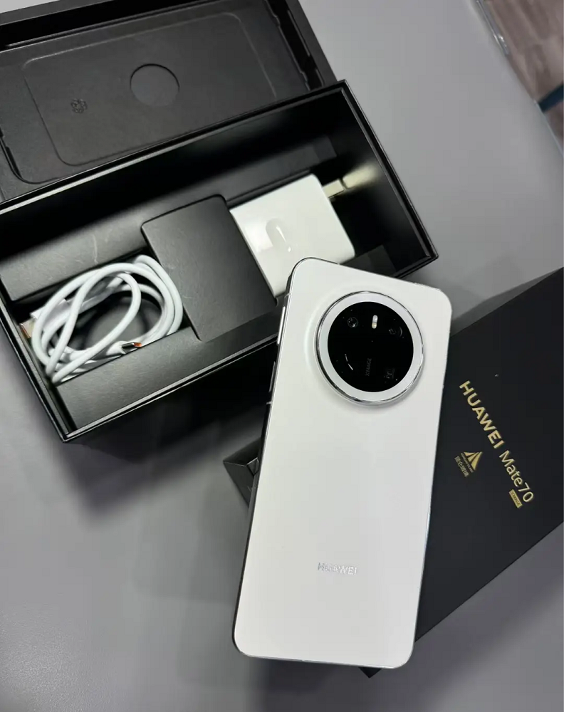 Huawei Mate 70 6.7"50MP 12+256/512GB/1TB Kirin 9020 Google unlocked HarmonyOS MPN 12GB+1TB