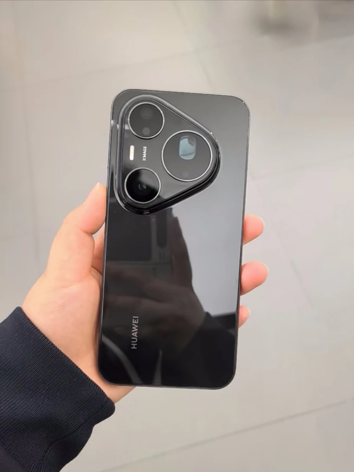 Huawei Pura 90 Pro Max 6.9" 200MP 12/16GB Kirin 9030S 6000mAh HarmonyOS Google Storage Capacity 16+1TB Colour Random color - Image 3