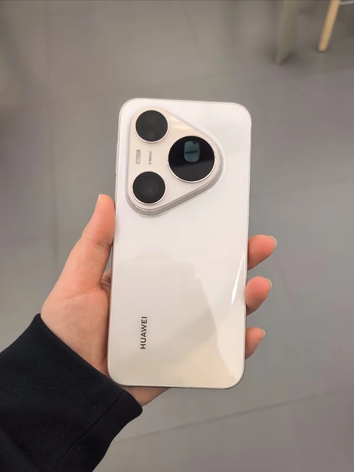 Huawei Pura 90 Pro Max 6.9" 200MP 12/16GB Kirin 9030S 6000mAh HarmonyOS Google Storage Capacity 16+1TB Colour Random color - Image 5